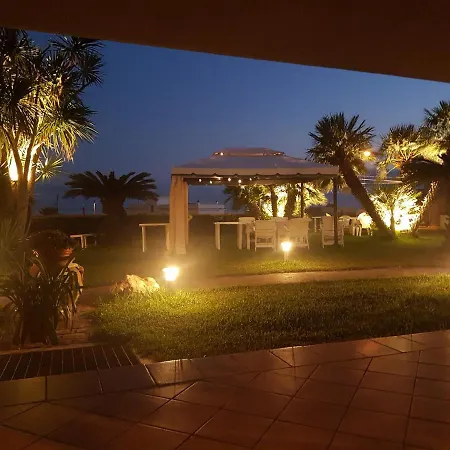 La Stanza Di Sara Bed & Breakfast 3*