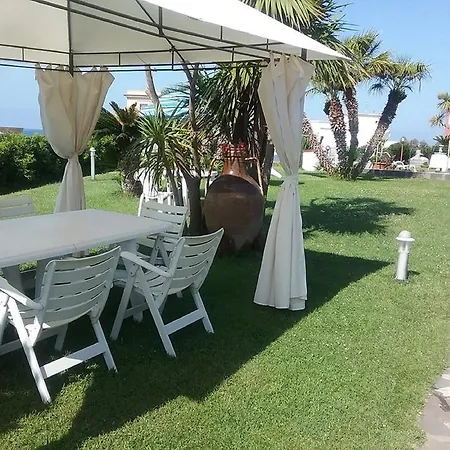 La Stanza Di Sara Frühstückspension Civitavecchia