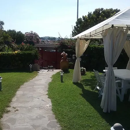 La Stanza Di Sara Bed and Breakfast