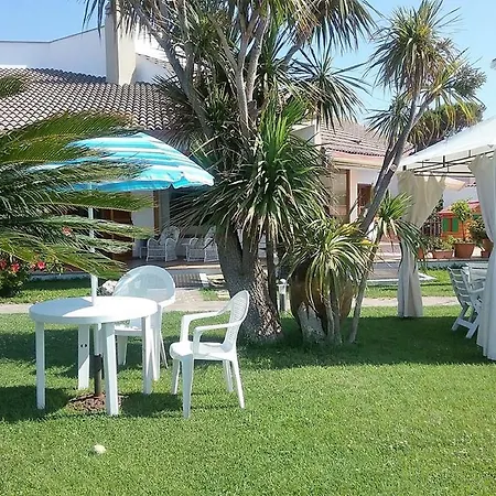 La Stanza Di Sara Bed & Breakfast 3*